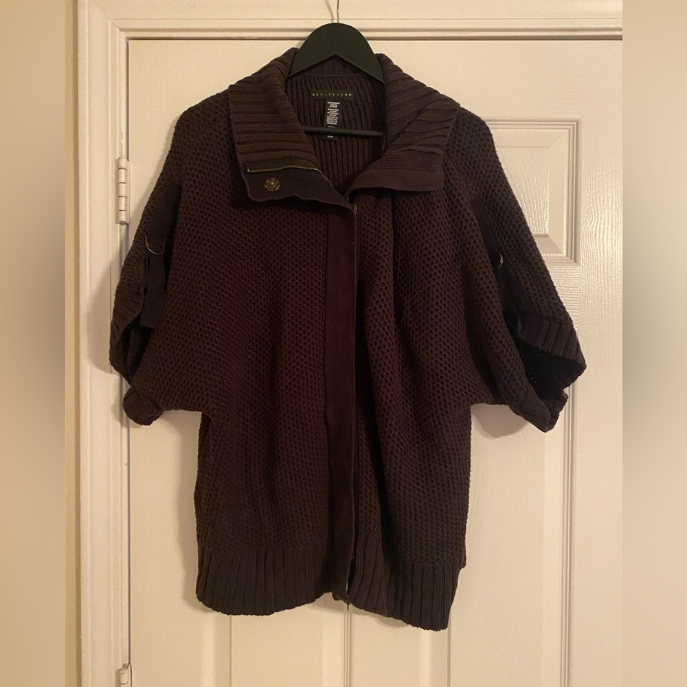 Apostrophe. Women’s Short Sleeve Brown Knit Cardigan. Zip/Snap Closure. Black.XL